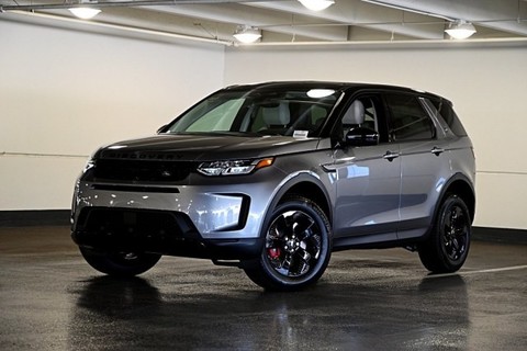 2023 Land Rover Discovery.