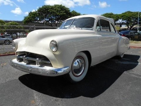 1951 Chevrolet Deluxe.