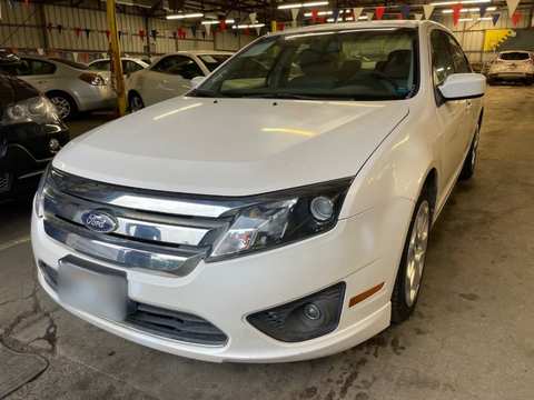 2010 Ford Fusion.