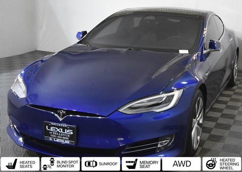 2020 Tesla Model S.