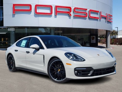 2023 Porsche Panamera.