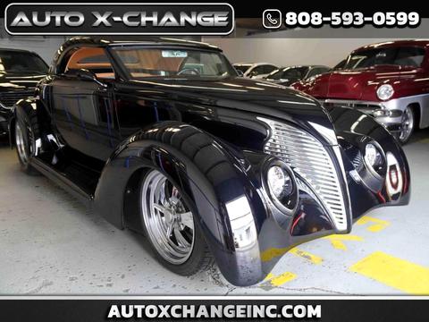 1939 Ford Roadster.