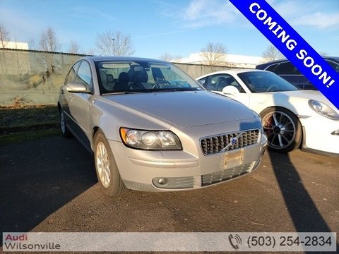 2006 Volvo S40.