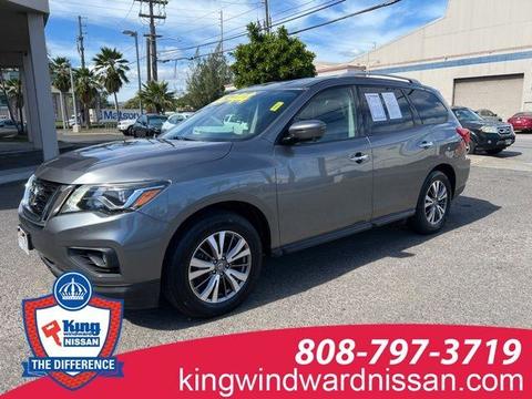 2020 Nissan Pathfinder.