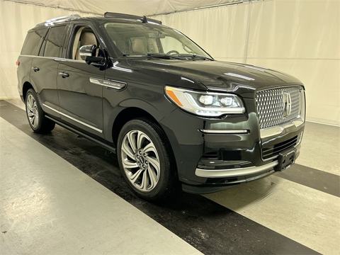 2023 Lincoln Navigator.