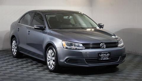 2013 Volkswagen Jetta.