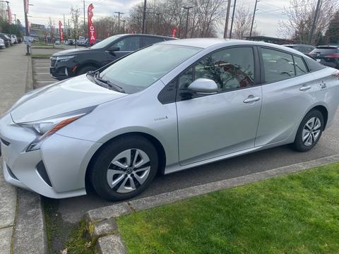 2016 Toyota Prius.
