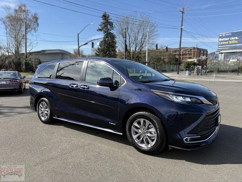 2021 Toyota Sienna.