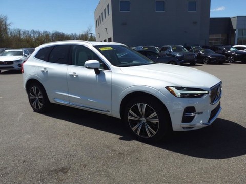 2022 Volvo XC60.