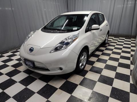 2013 Nissan Leaf.