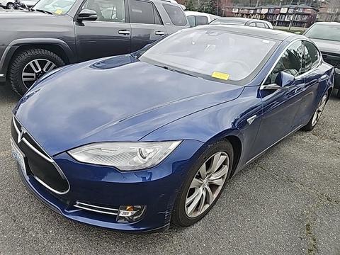 2015 Tesla Model S.