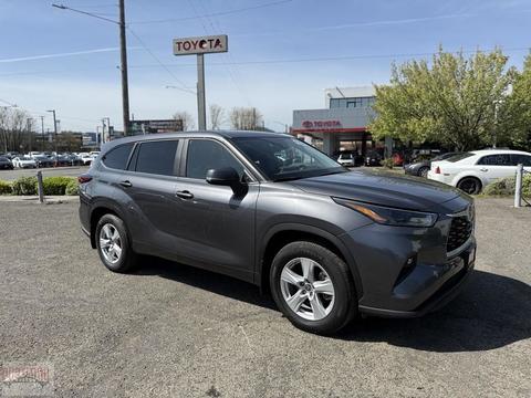 2023 Toyota Highlander.