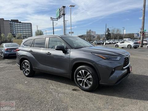 2023 Toyota Highlander.