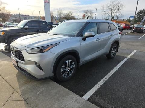 2023 Toyota Highlander.
