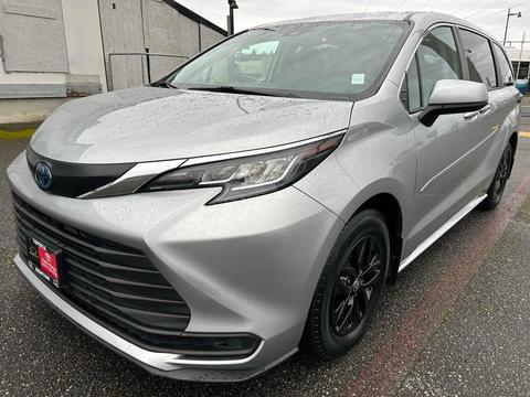 2023 Toyota Sienna.