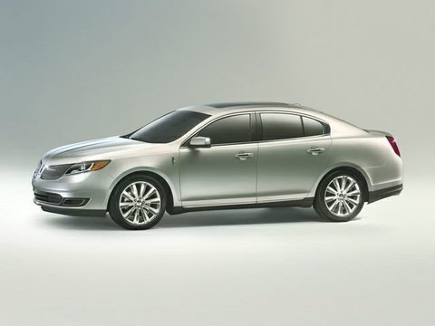 2014 Lincoln MKS.