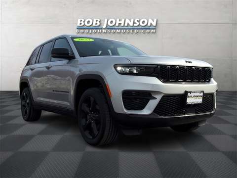 2023 Jeep Grand Cherokee.