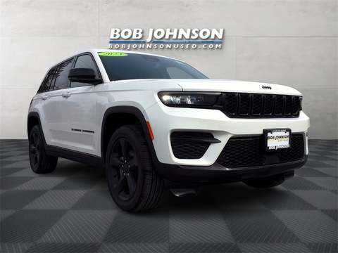 2023 Jeep Grand Cherokee.