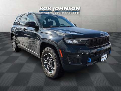2023 Jeep Grand Cherokee.