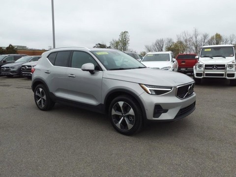 2023 Volvo XC40.