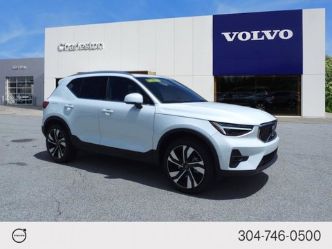 2024 Volvo XC40.