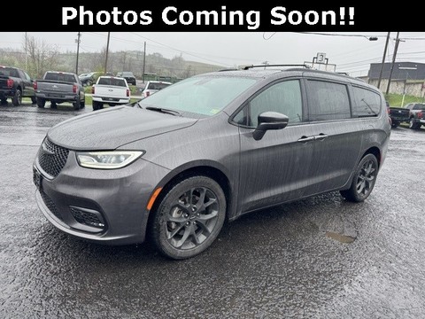 2021 Chrysler Pacifica.