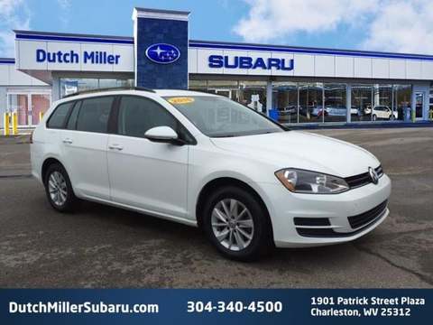 2016 Volkswagen Golf.
