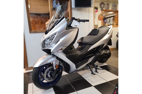 2024 Suzuki Burgman 400.