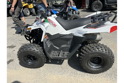 2022 Polaris Outlaw 70 EFI.