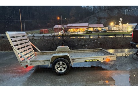2019 Aluma 6810.