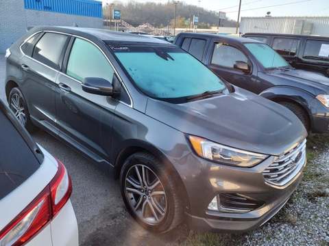 2019 Ford Edge.