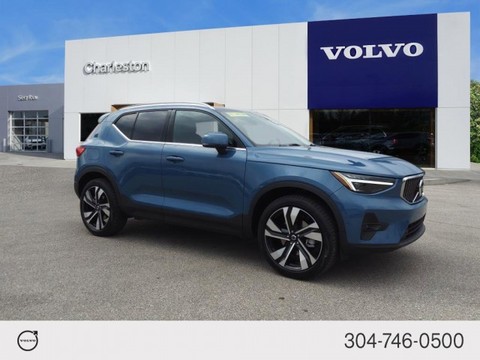 2024 Volvo XC40.