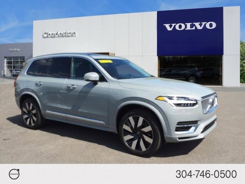 2025 Volvo XC90.