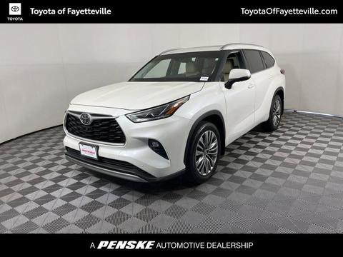 2020 Toyota Highlander.