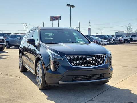 2023 Cadillac XT4.
