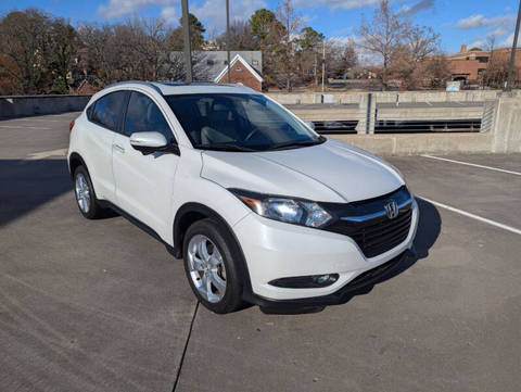 2016 Honda HR-V.