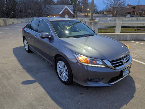 2013 Honda Accord.