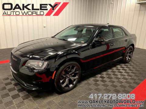 2023 Chrysler 300.