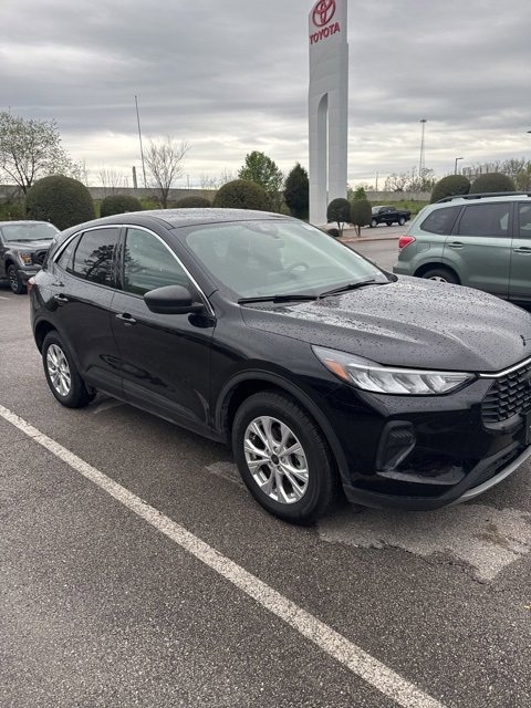 2023 Ford Escape.