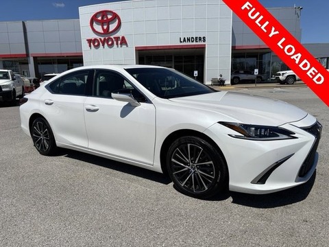 2024 Lexus ES.