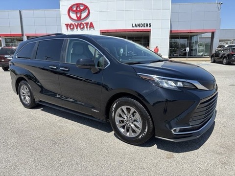 2021 Toyota Sienna.