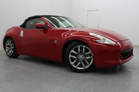 2010 Nissan 370Z.