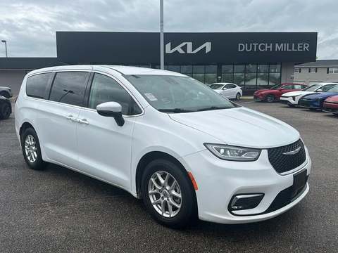 2023 Chrysler Pacifica.