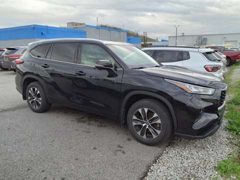 2020 Toyota Highlander.
