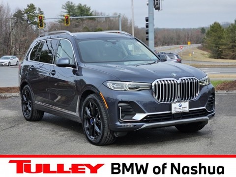 2022 BMW X7.
