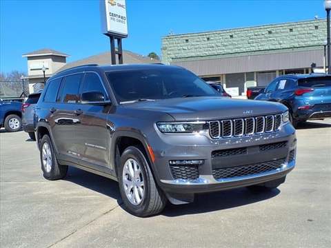 2022 Jeep Grand Cherokee.