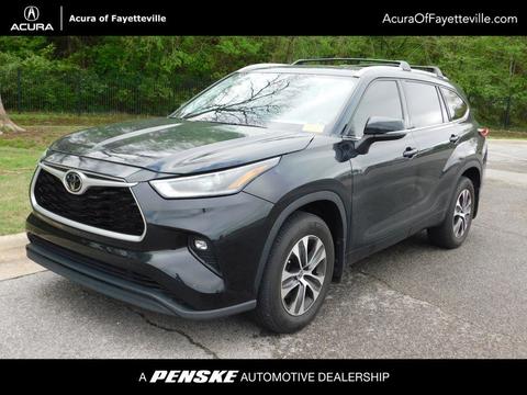 2021 Toyota Highlander.