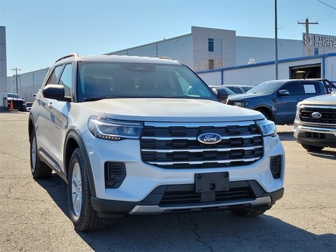 2025 Ford Explorer.