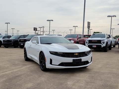 2023 Chevrolet Camaro.