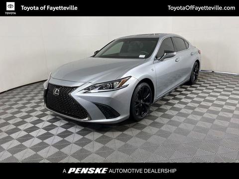 2022 Lexus ES.